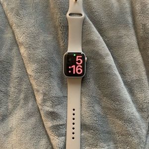 Apple Watch series 4 40 mm